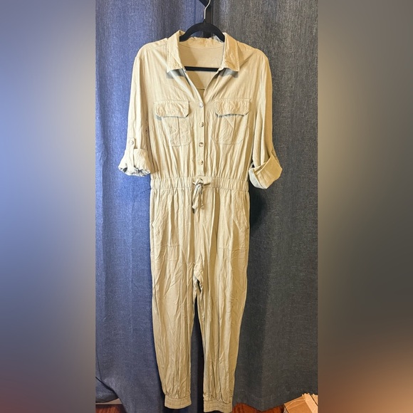 Stylish Olive Green Jumpsuit Size M - Picture 1 of 1